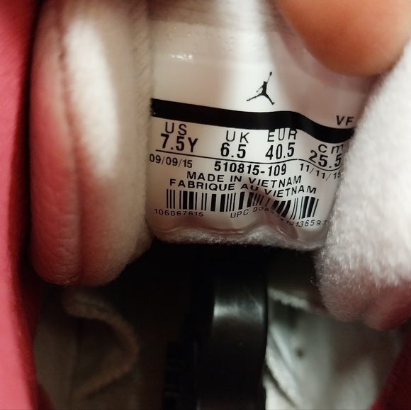 Retro Jordan 12 Dynamic Pink size 7.5 youth - Picture 12 of 12